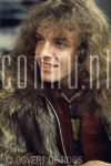 07-11-1976 Peter Frampton at studio in Amsterdam, The Netherlands.

[keywords]Posed, Half Length, Smiling[/keywords]